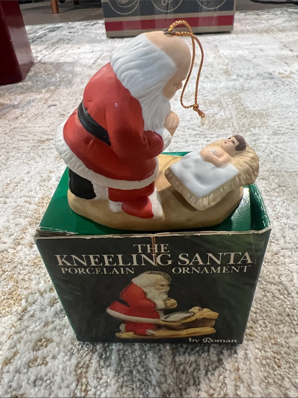 Roman Inc. The Kneeling Santa Porcelain Ornament 1985 z29